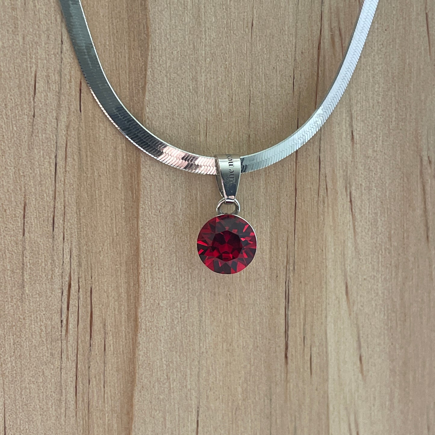 the SIMPLISTIC charm (Scarlet)