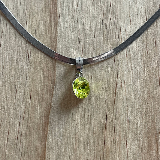 the SIMPLISTIC charm (Citrus Green)